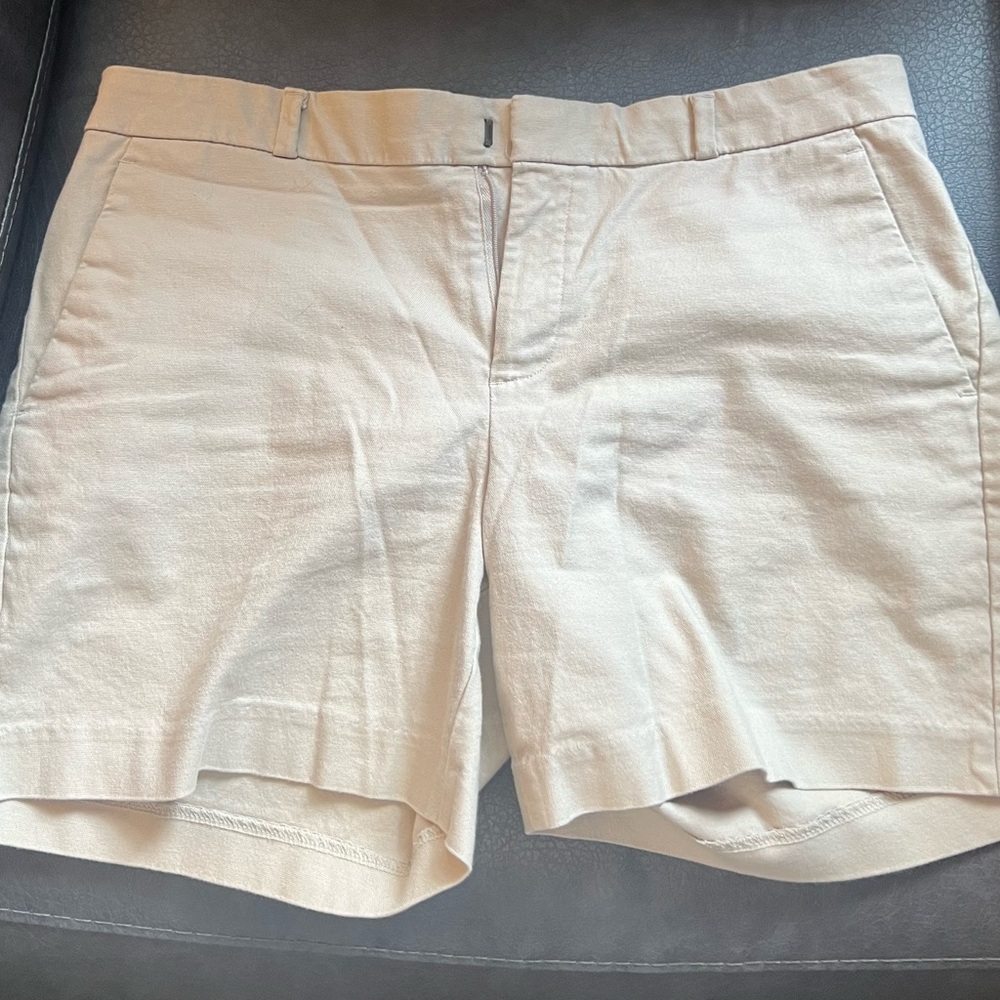 Banana Republic size 2 khaki shorts